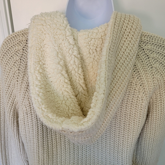 Sao Paulo Wool Blend Hooded Cardigan Sweater Fleece Lined Wood Toggle Buttons S - Picture 5 of 12